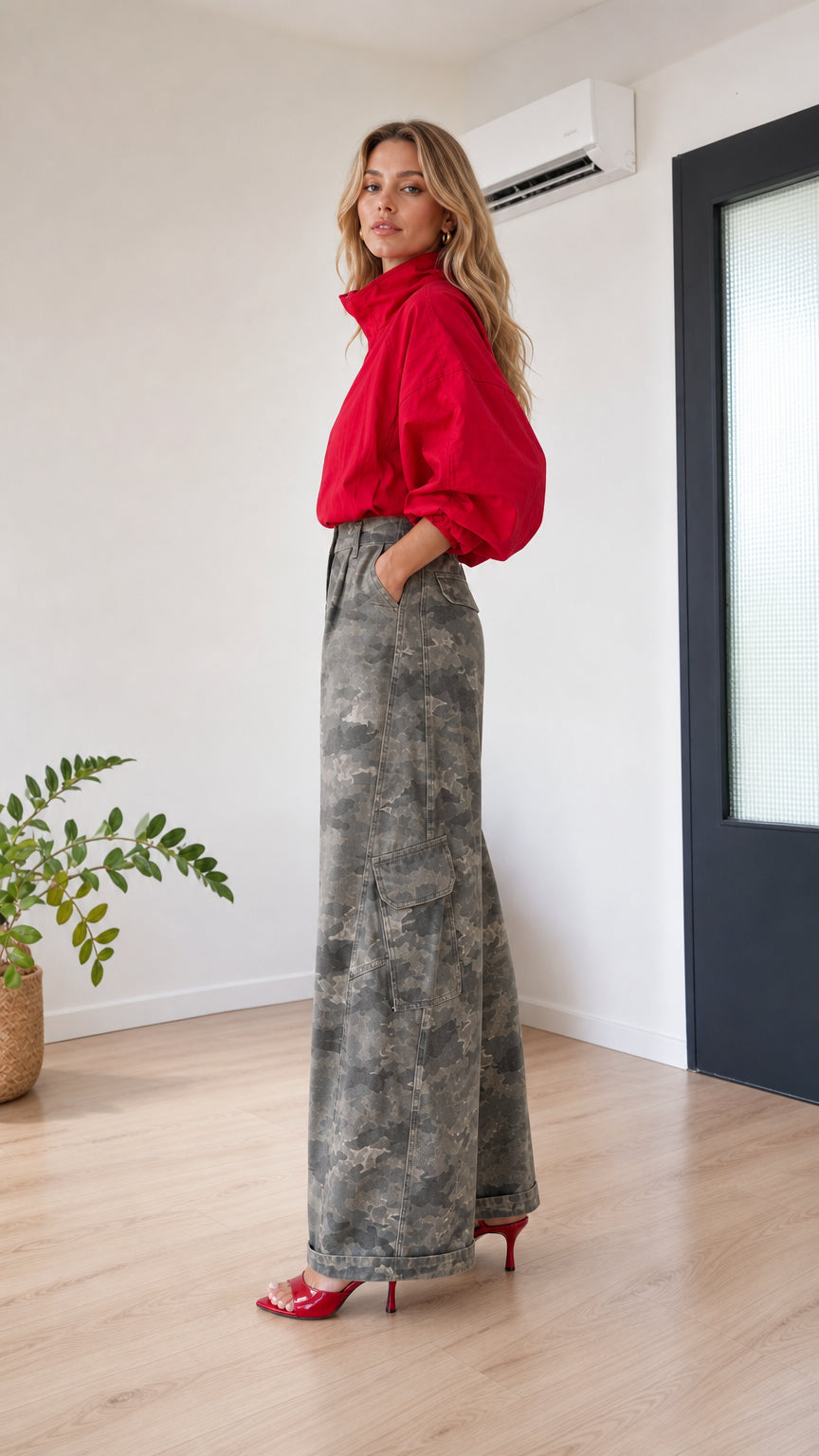 High-Waisted Camouflage Wide-Leg Cargo Pants with Pleats - ryffhq